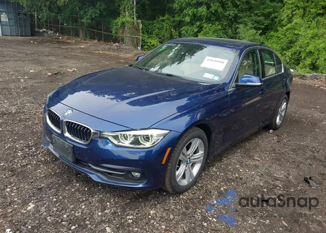 2018 BMW 330I xDrive z USA, uszkodzony, nr VIN WBA8D9C52JA608243